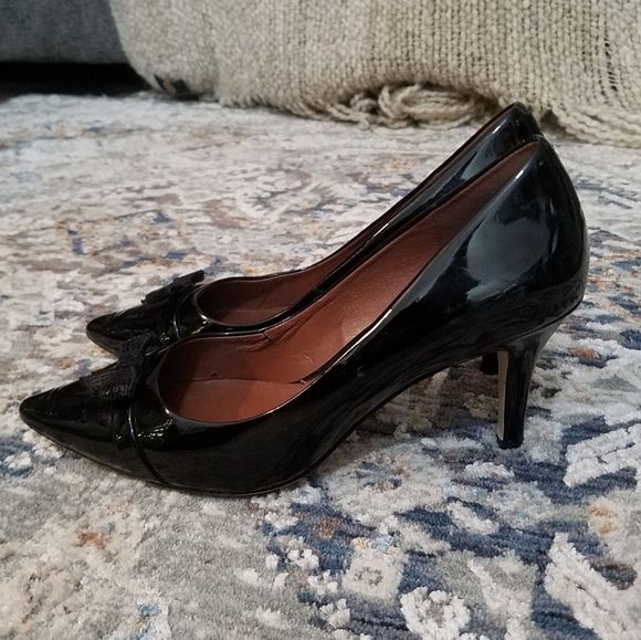 Cole Haan Black Patent Pump Heels - Picture 1 of 11
